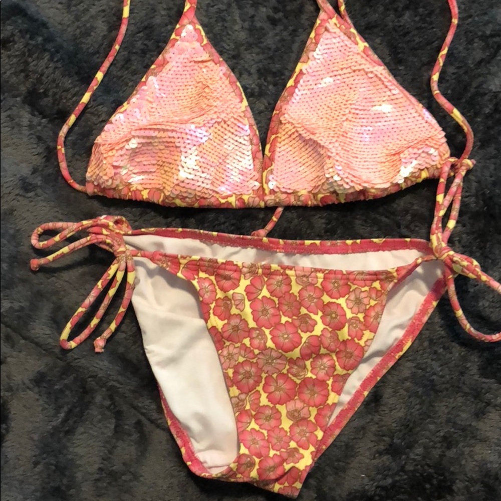 Victoria’s Secret Bikini